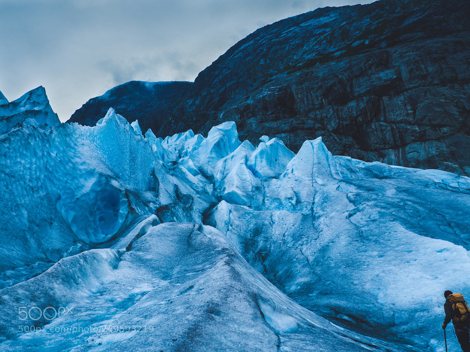 Olympus OM-D E-M10 sample photo. Dangerous ice photography