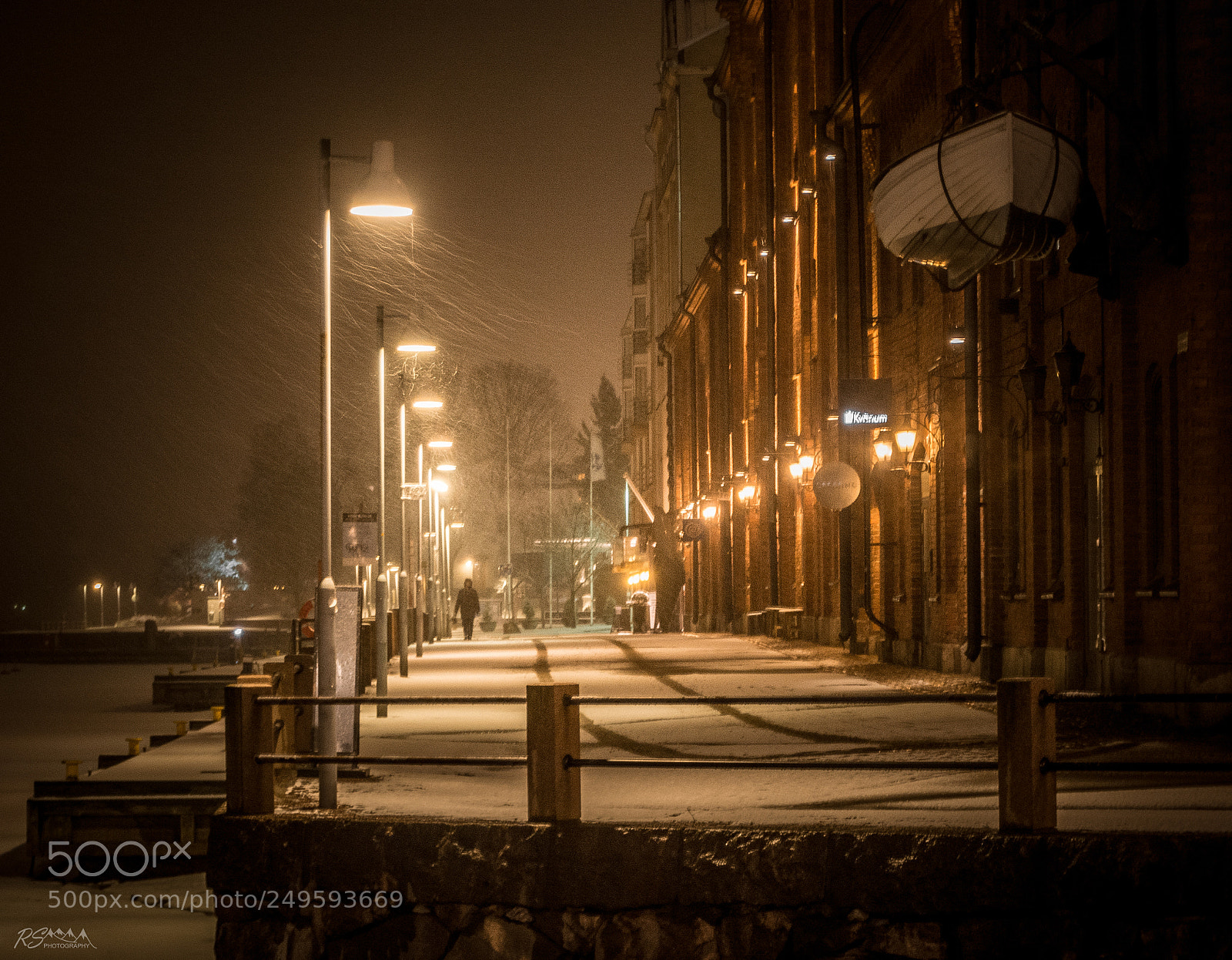 Nikon D5200 sample photo. Kanavaranta road during snowfall photography