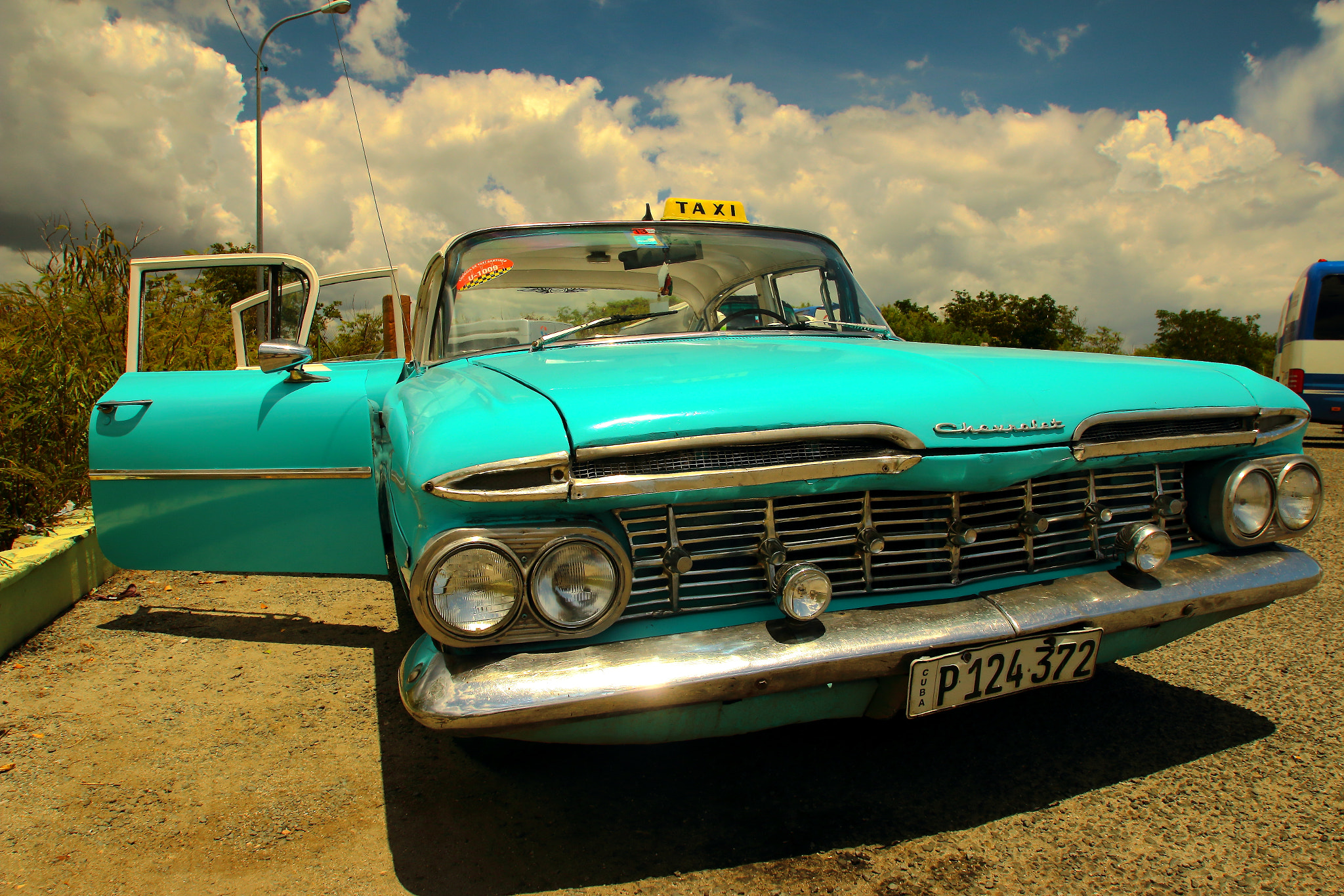 Sigma 10-20mm F3.5 EX DC HSM sample photo. Classic car in cuba (2) photography