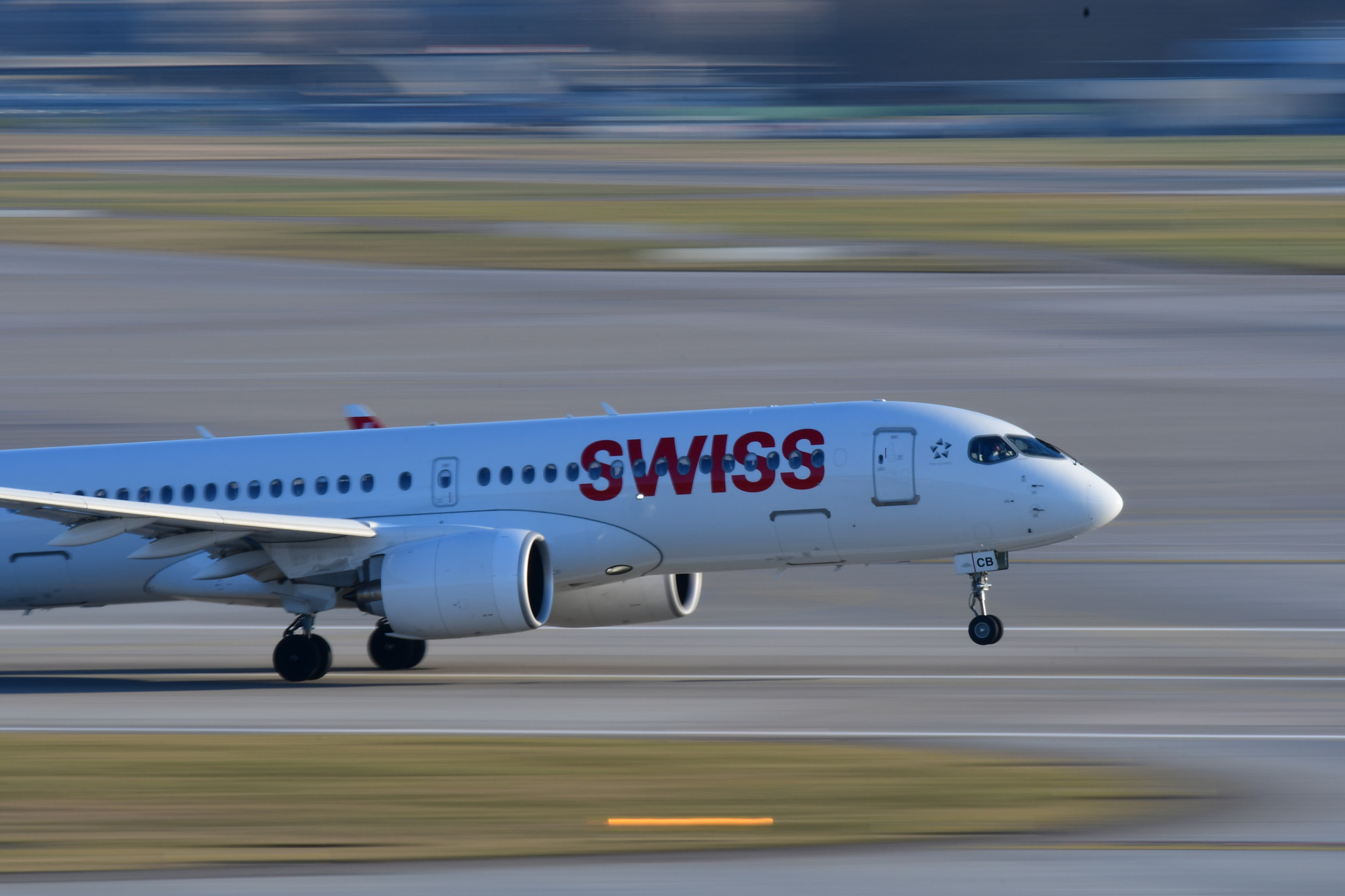 Nikon D500 sample photo. Swiss airlines photography