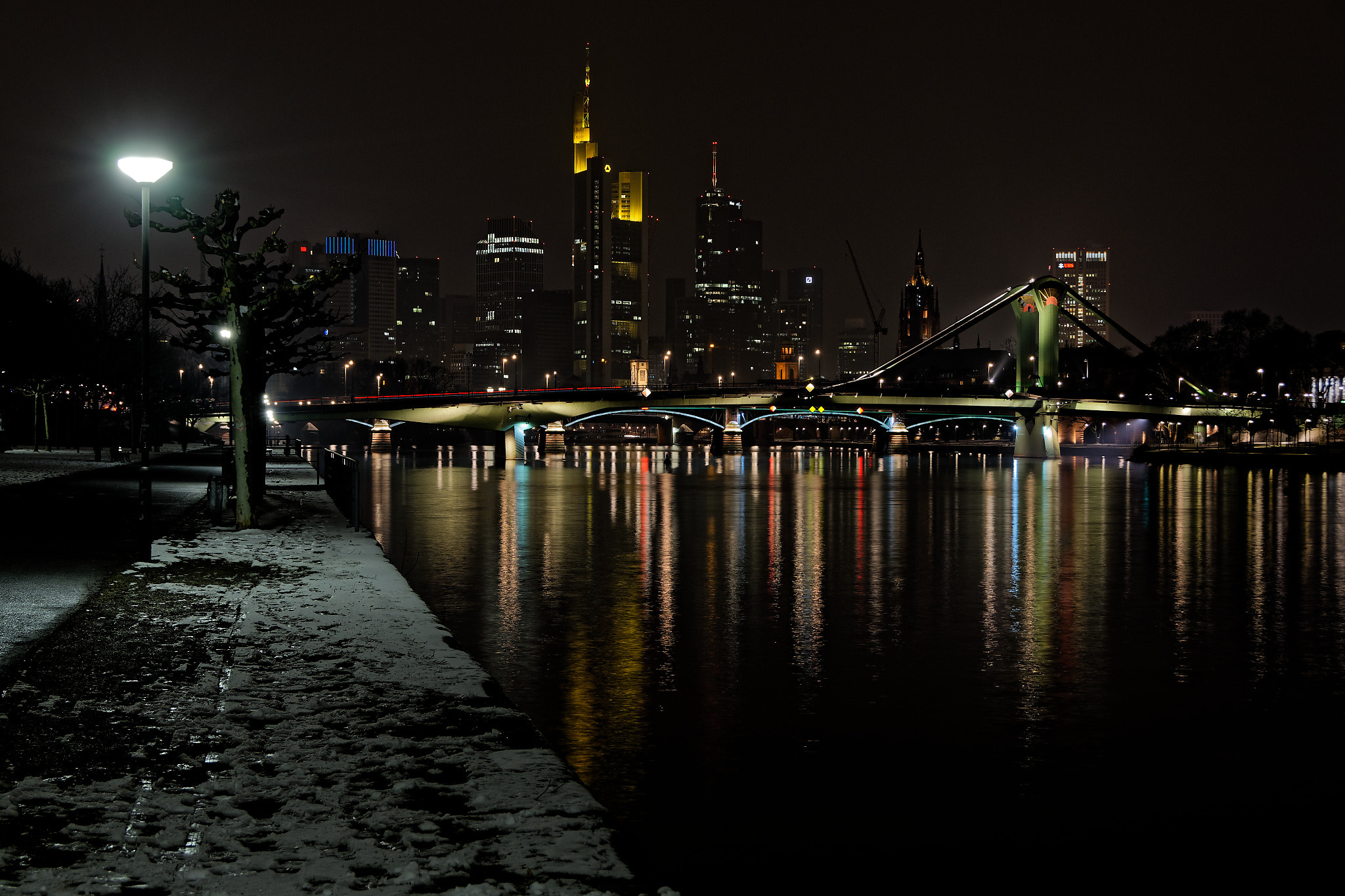 Nikon D5300 sample photo. „main“ river – frankfurt at night photography