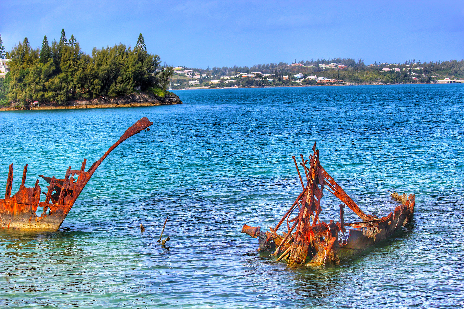 Canon EOS 1300D (EOS Rebel T6 / EOS Kiss X80) sample photo. Shipwreck in bermuda photography