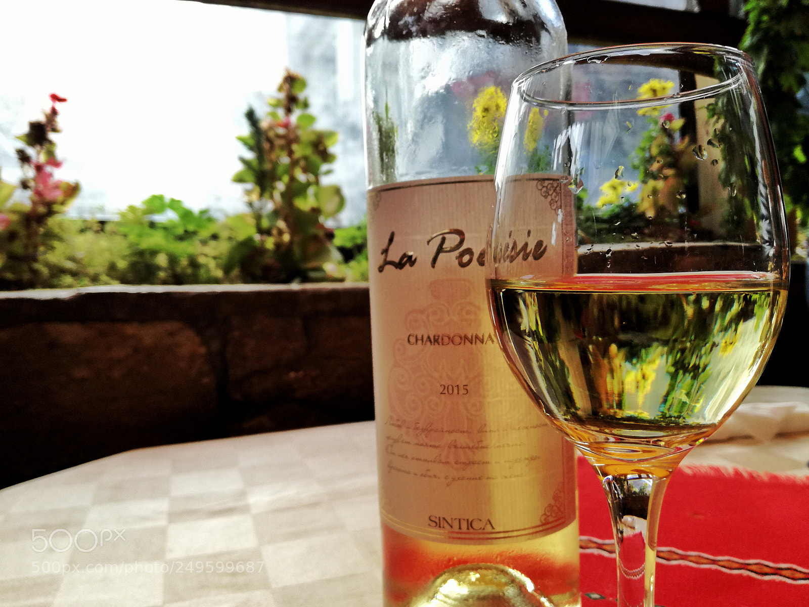 HUAWEI P9 LITE sample photo. A glass of wine photography