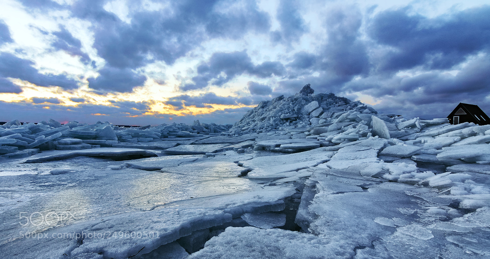 Sony ILCA-77M2 sample photo. Ice on the shoreline photography