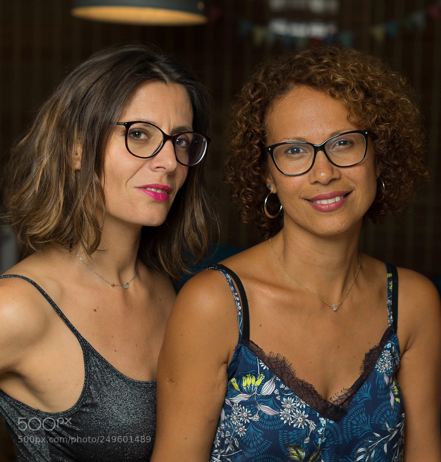 Sony a7 II sample photo. Wife and sister ? photography