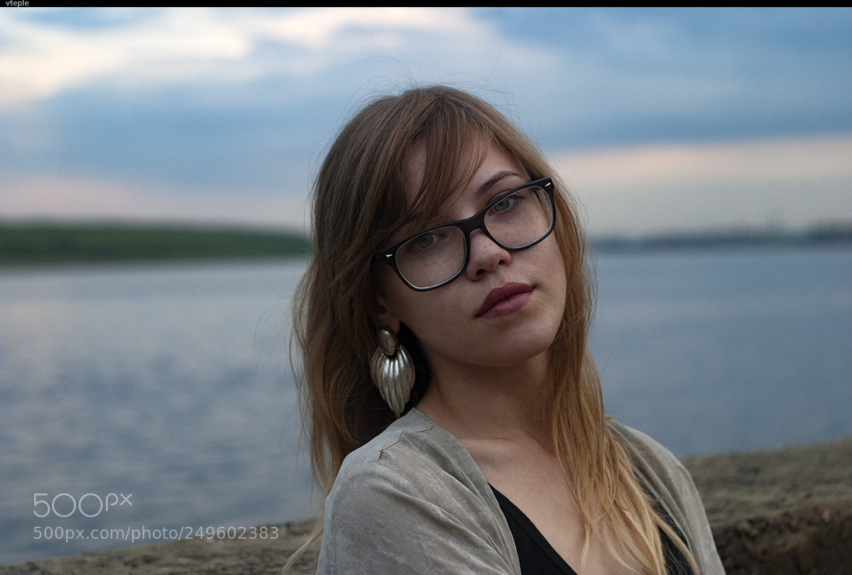 Canon EOS 10D sample photo. Young girl antonina on photography