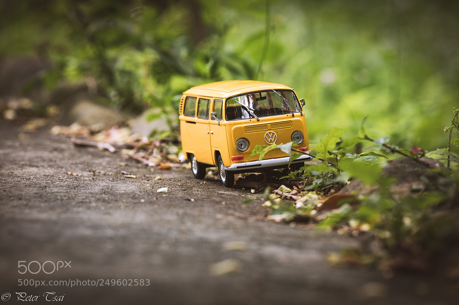 Canon EOS 5D Mark IV sample photo. 麵包車 photography