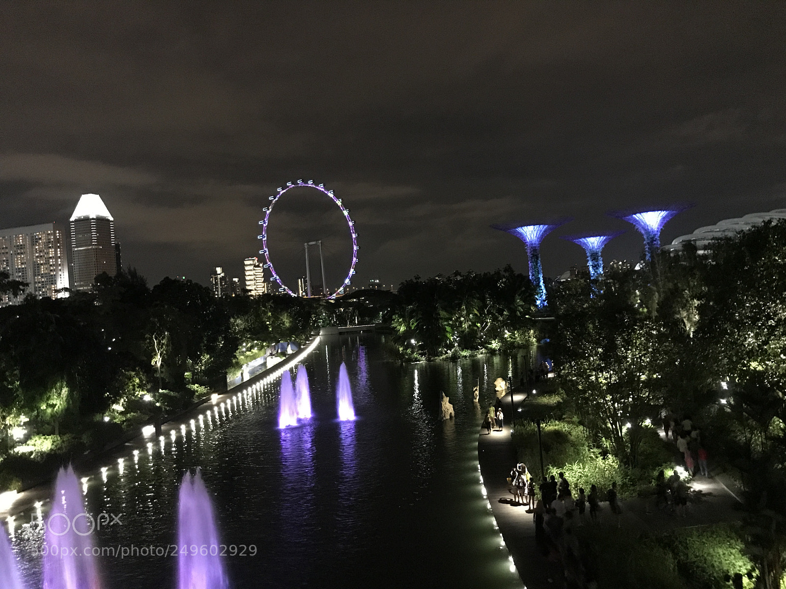 Apple iPhone 7 sample photo. Night singapore photography