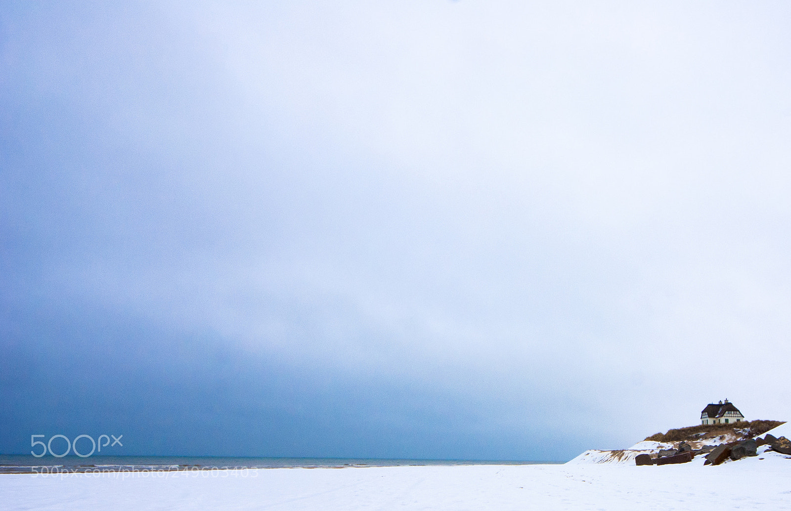 Sony Alpha DSLR-A300 sample photo. Lonely house on the photography