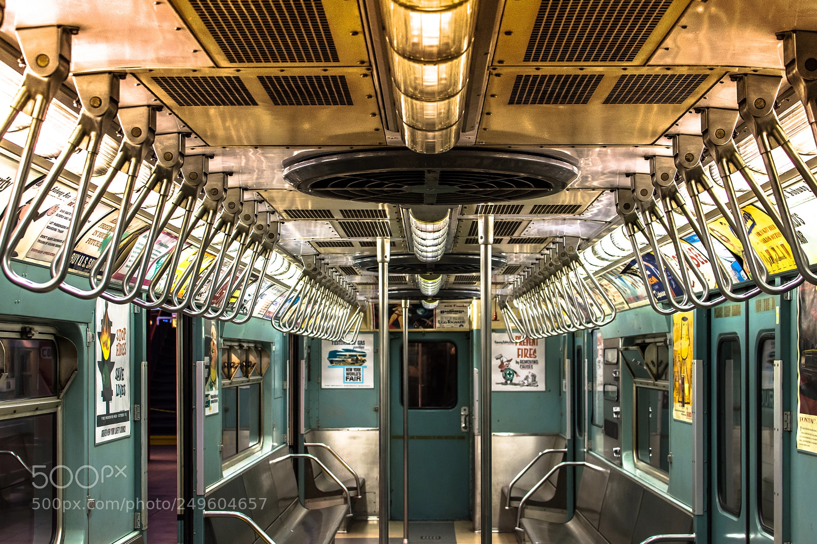 Nikon D7200 sample photo. Subway classic photography
