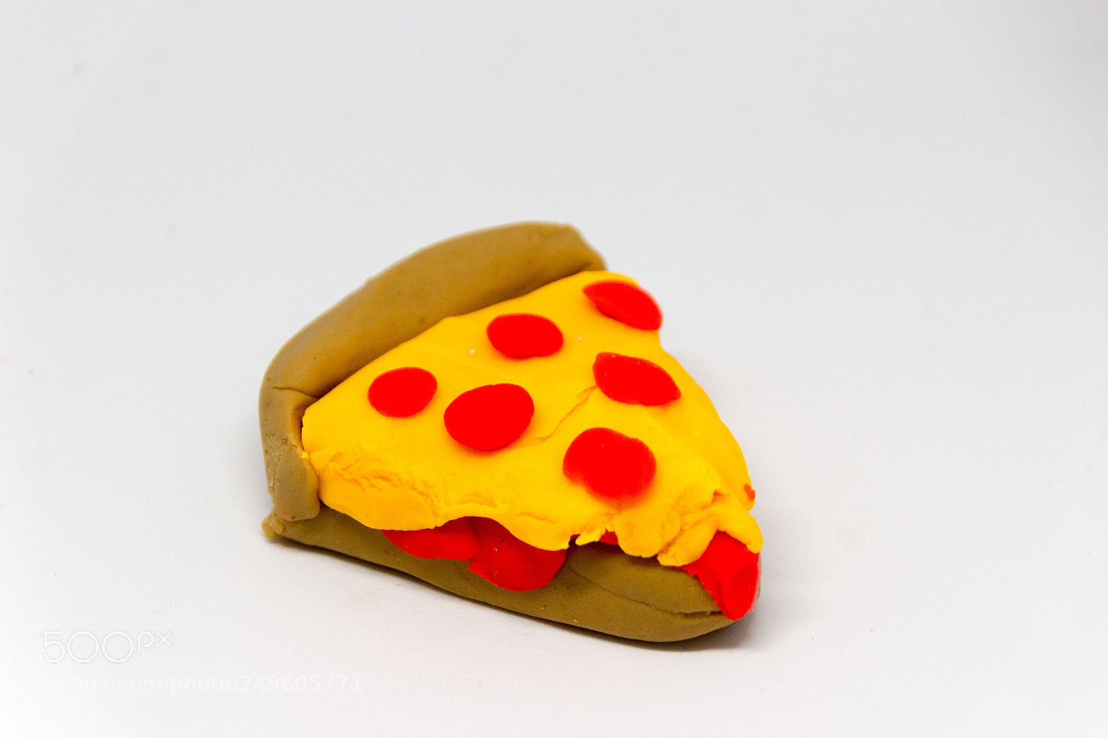 Canon EOS 1200D (EOS Rebel T5 / EOS Kiss X70 / EOS Hi) sample photo. Plasticine slice of pizza photography