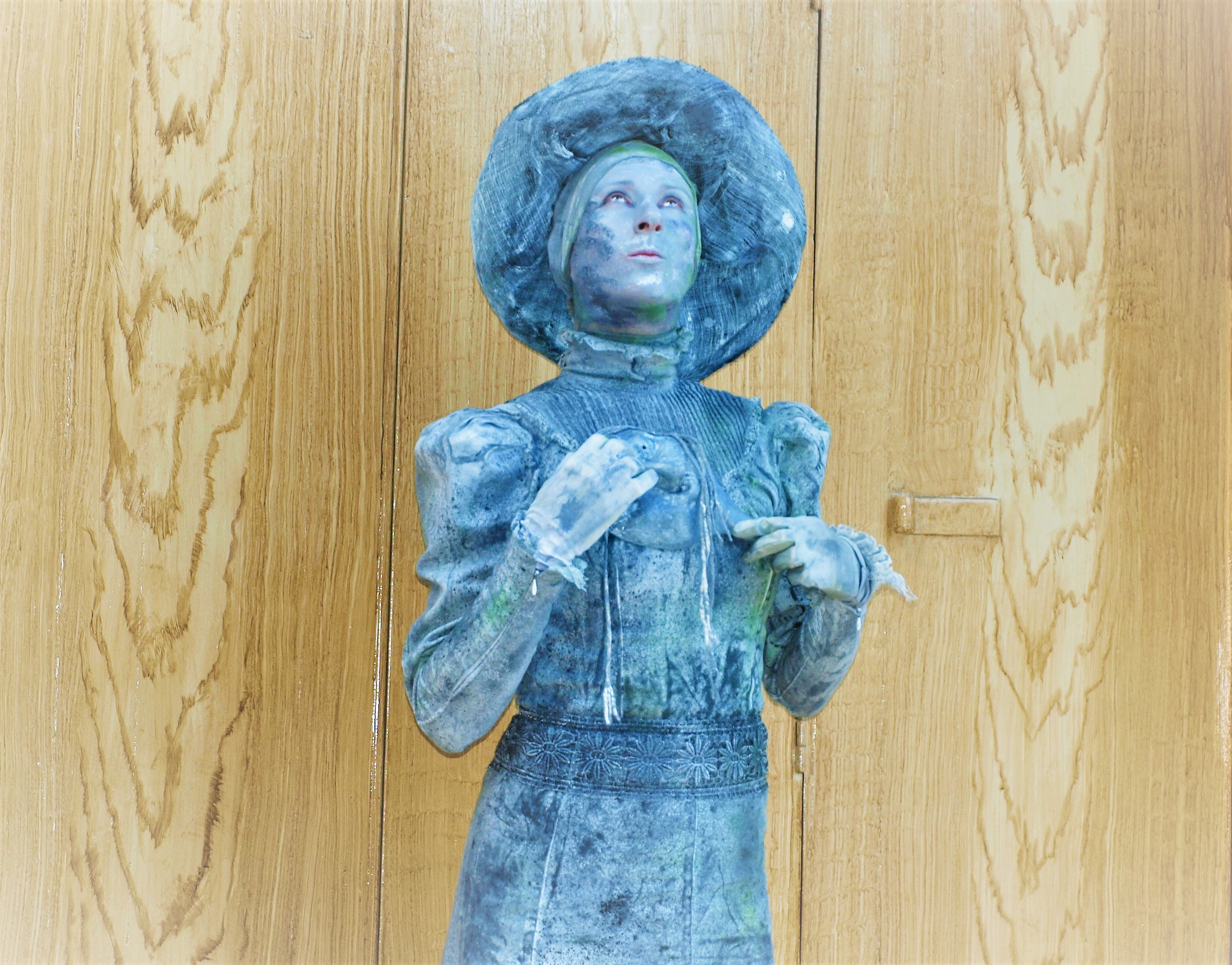 Olympus E-410 (EVOLT E-410) sample photo. Blue woman photography