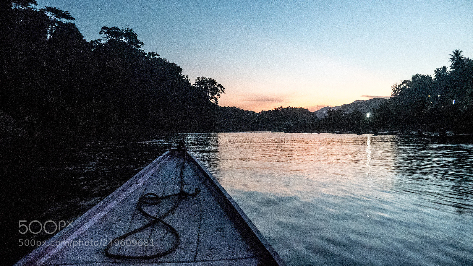 Panasonic Lumix DMC-GX85 (Lumix DMC-GX80 / Lumix DMC-GX7 Mark II) sample photo. Boat trip photography