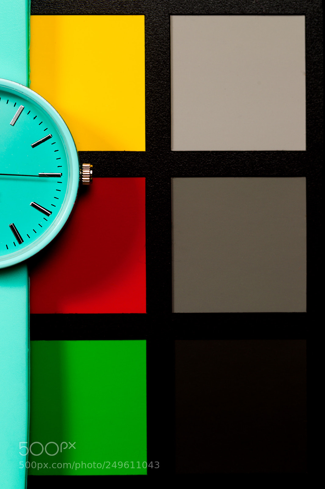 Canon EOS-1D Mark IV sample photo. Clock on a colored photography
