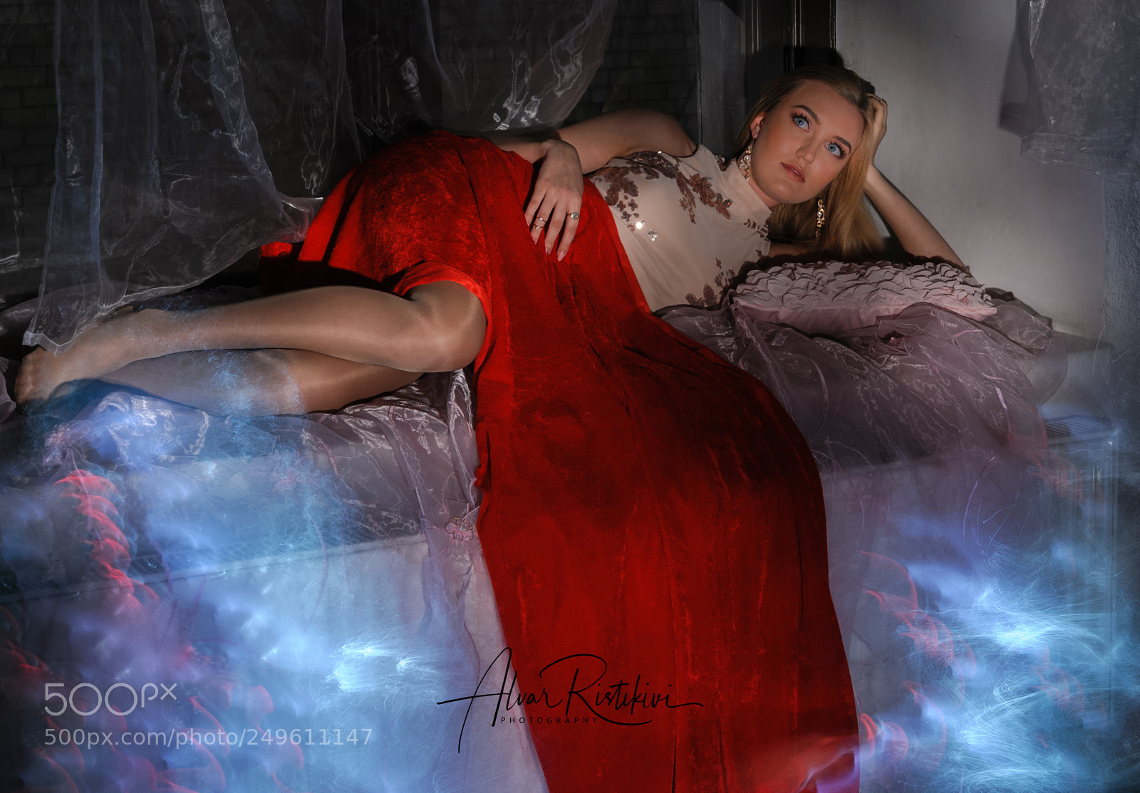 Nikon D3 sample photo. Playing with the light photography