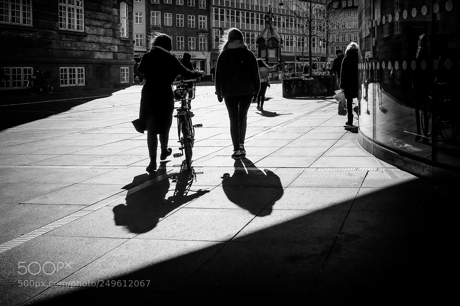 Fujifilm X-Pro2 sample photo. Images on the run.. photography