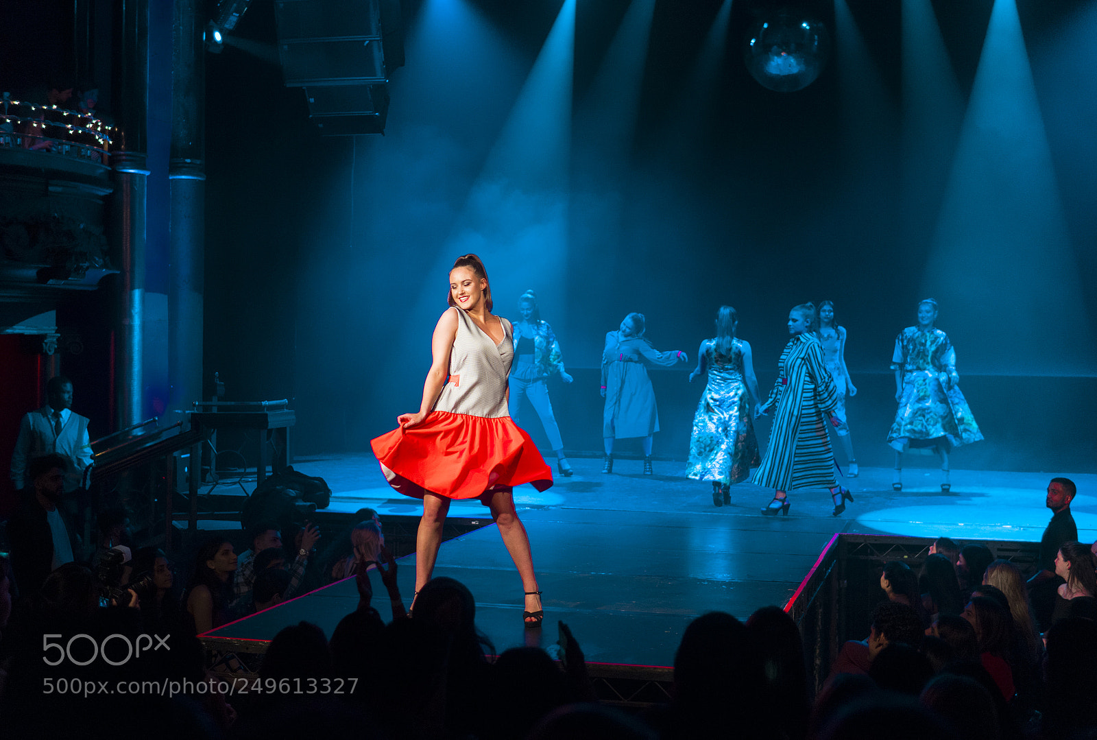 Sony a6300 sample photo. In the spotlight photography