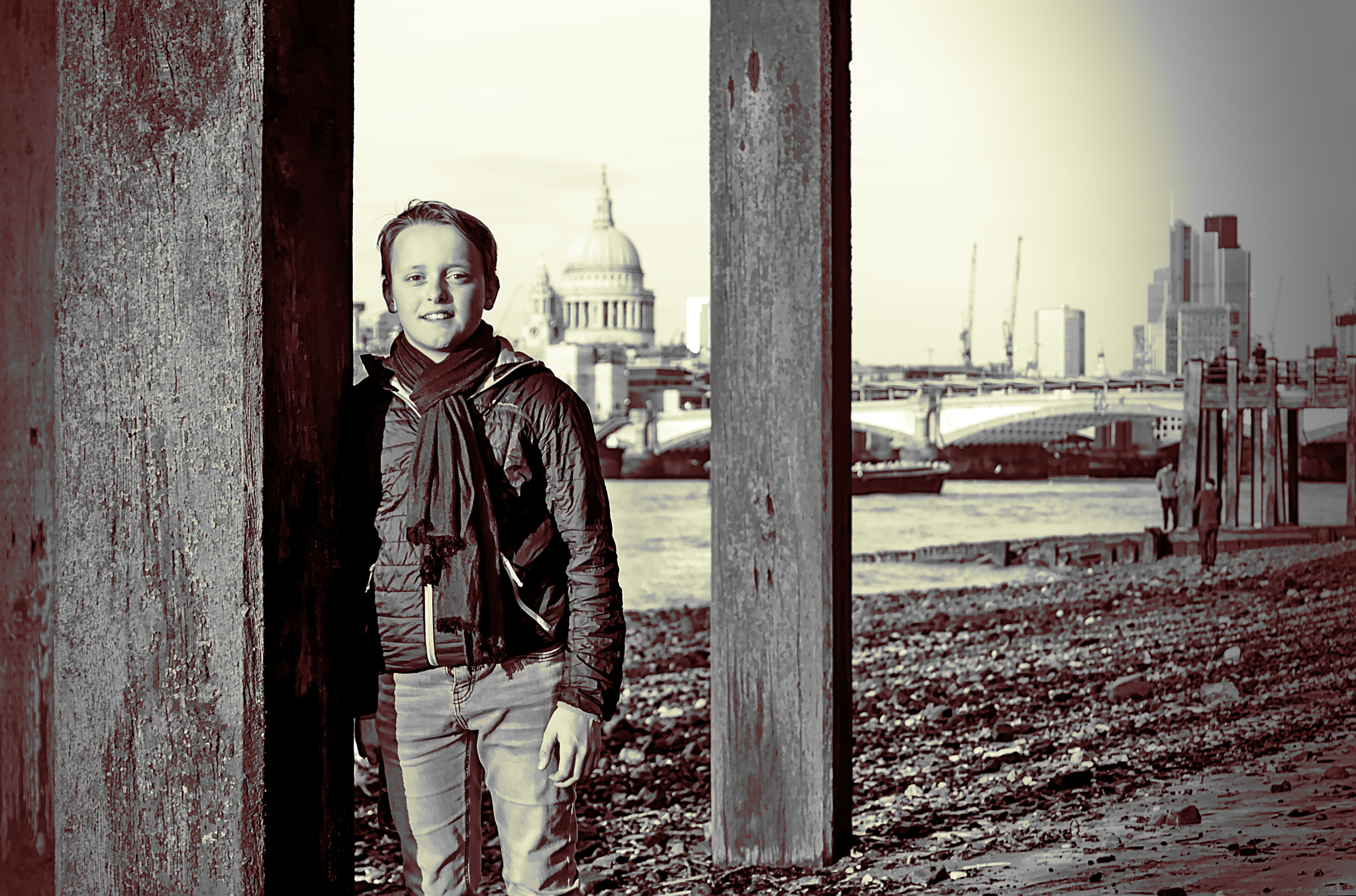 Canon EF 28-80mm f/3.5-5.6 sample photo. Theo on the thame photography