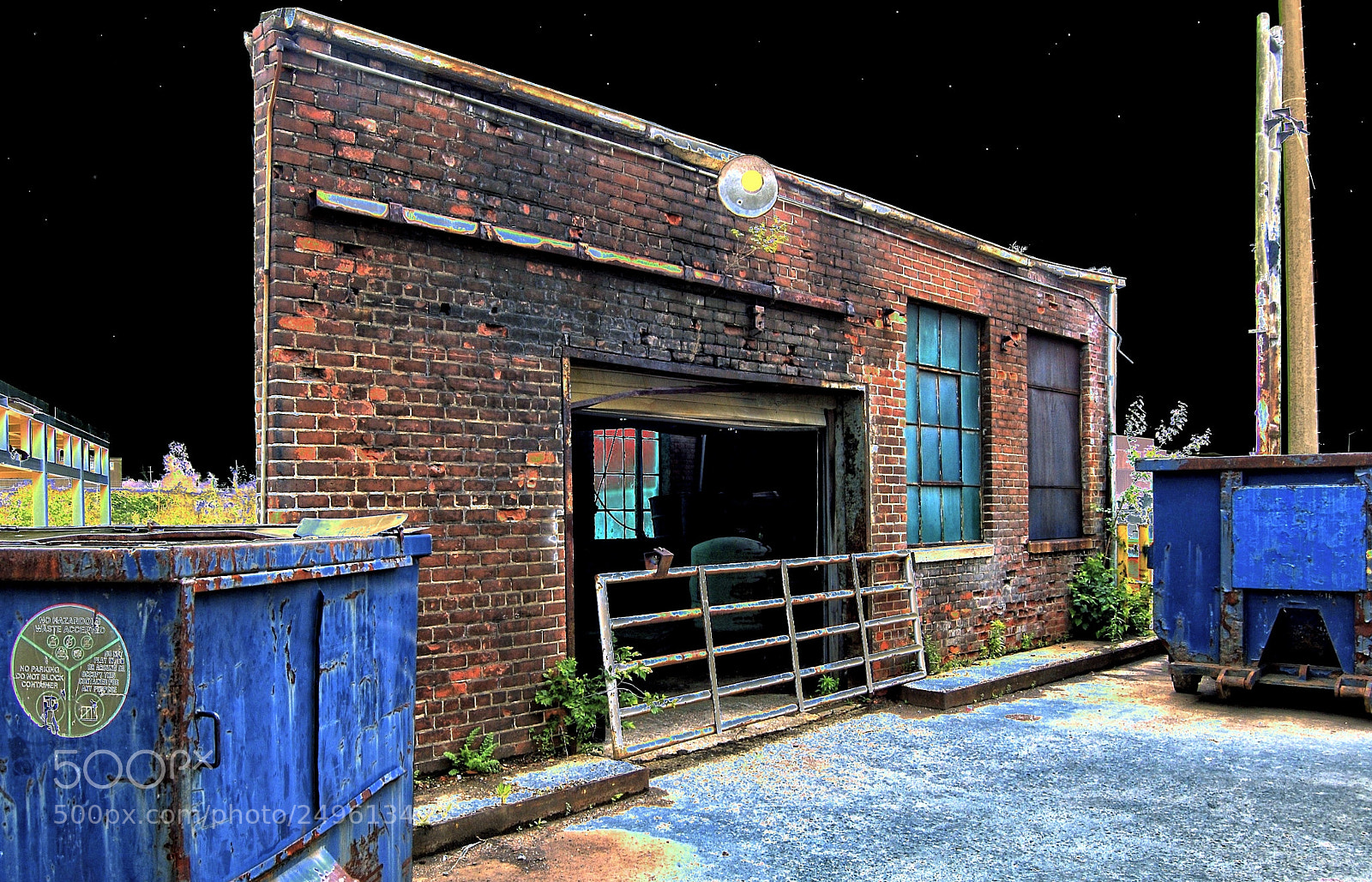 Nikon D50 sample photo. Safe house photography