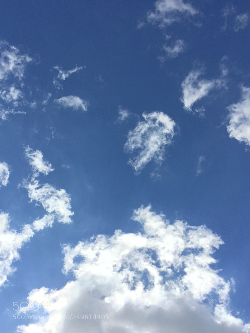 Apple iPhone SE sample photo. Cielo photography