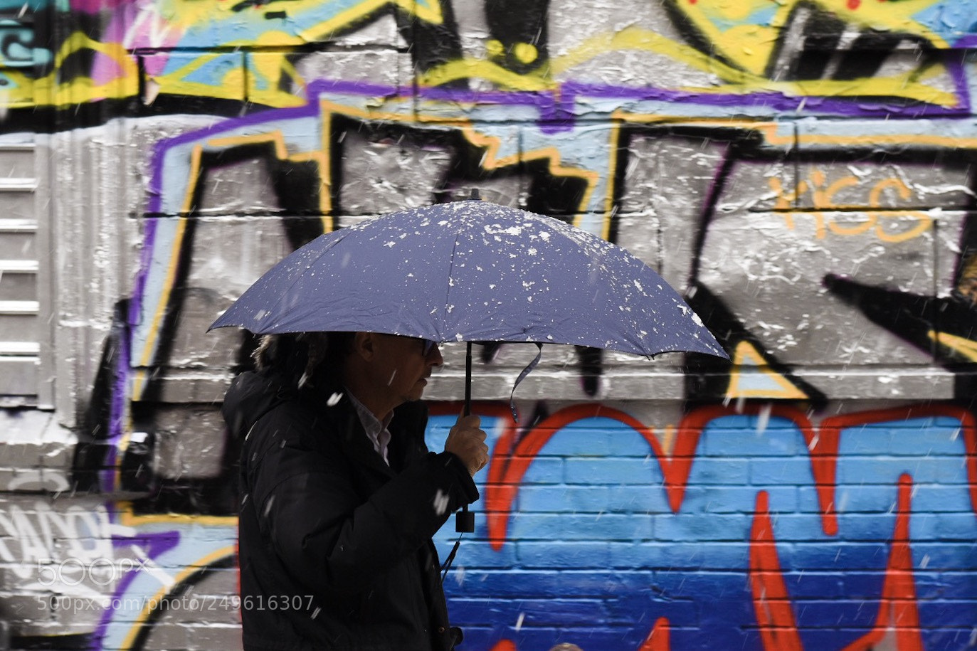 Nikon D5500 sample photo. Umbrella with snow photography