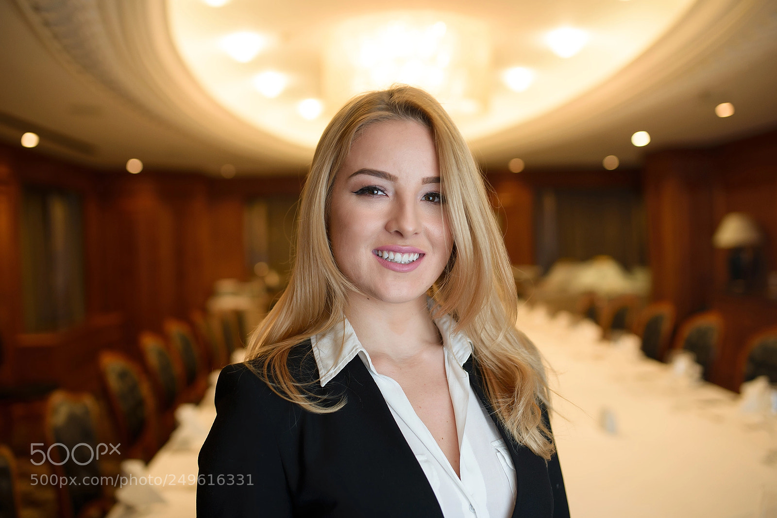 Nikon D610 sample photo. Klara - business portrait photography