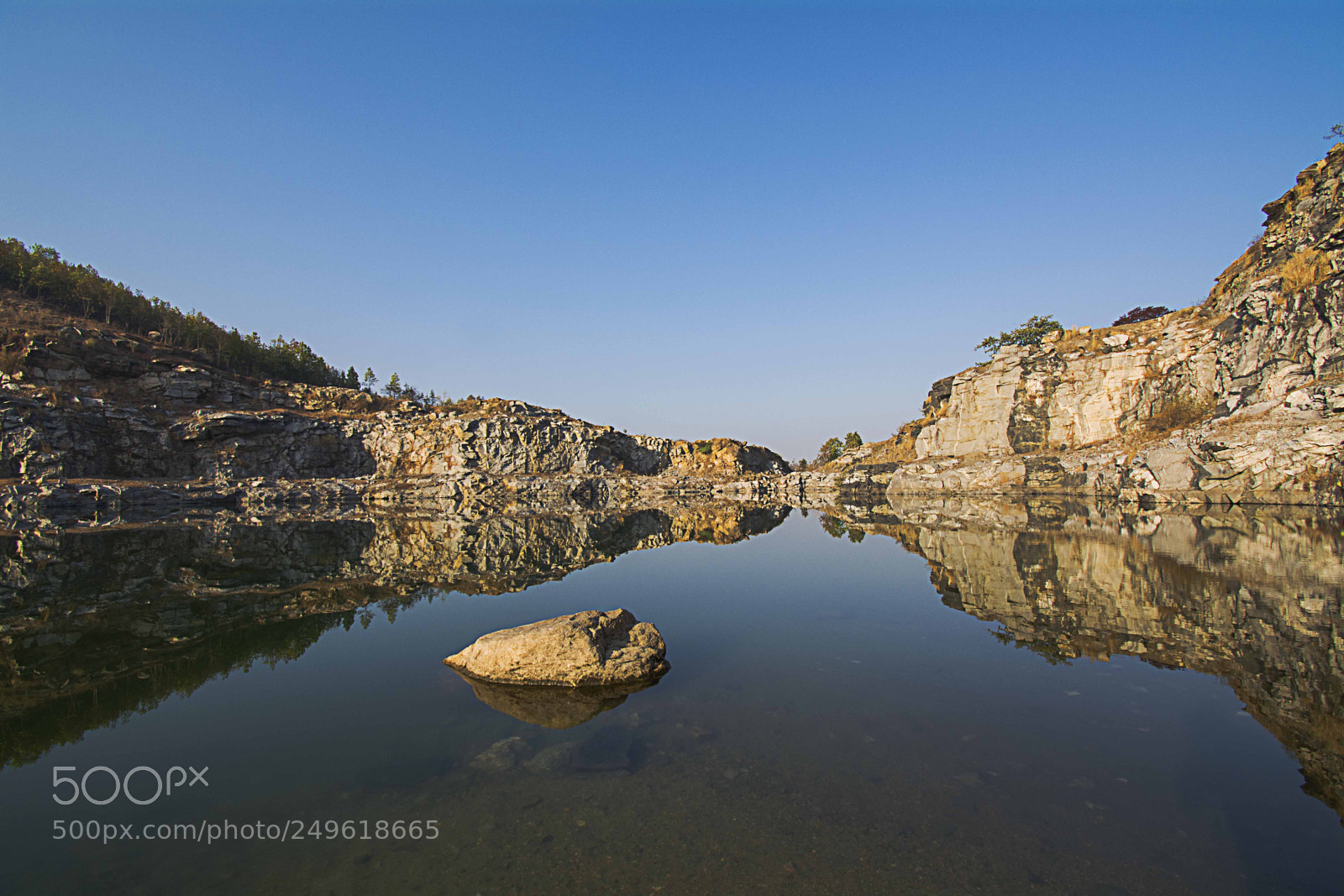 Nikon D5200 sample photo. Reflection photography
