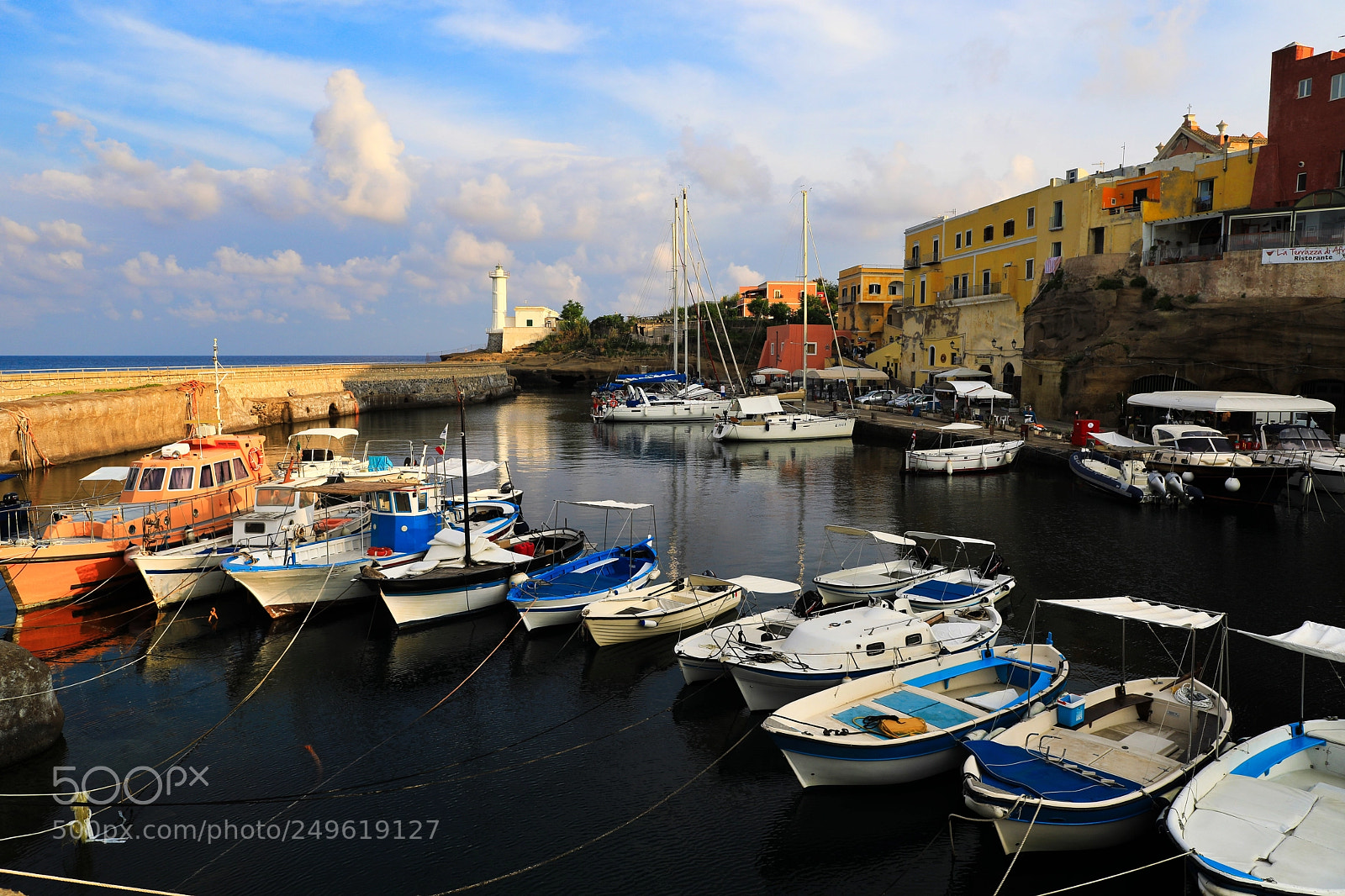 Canon EOS 5D Mark IV sample photo. Ventotene harbour photography