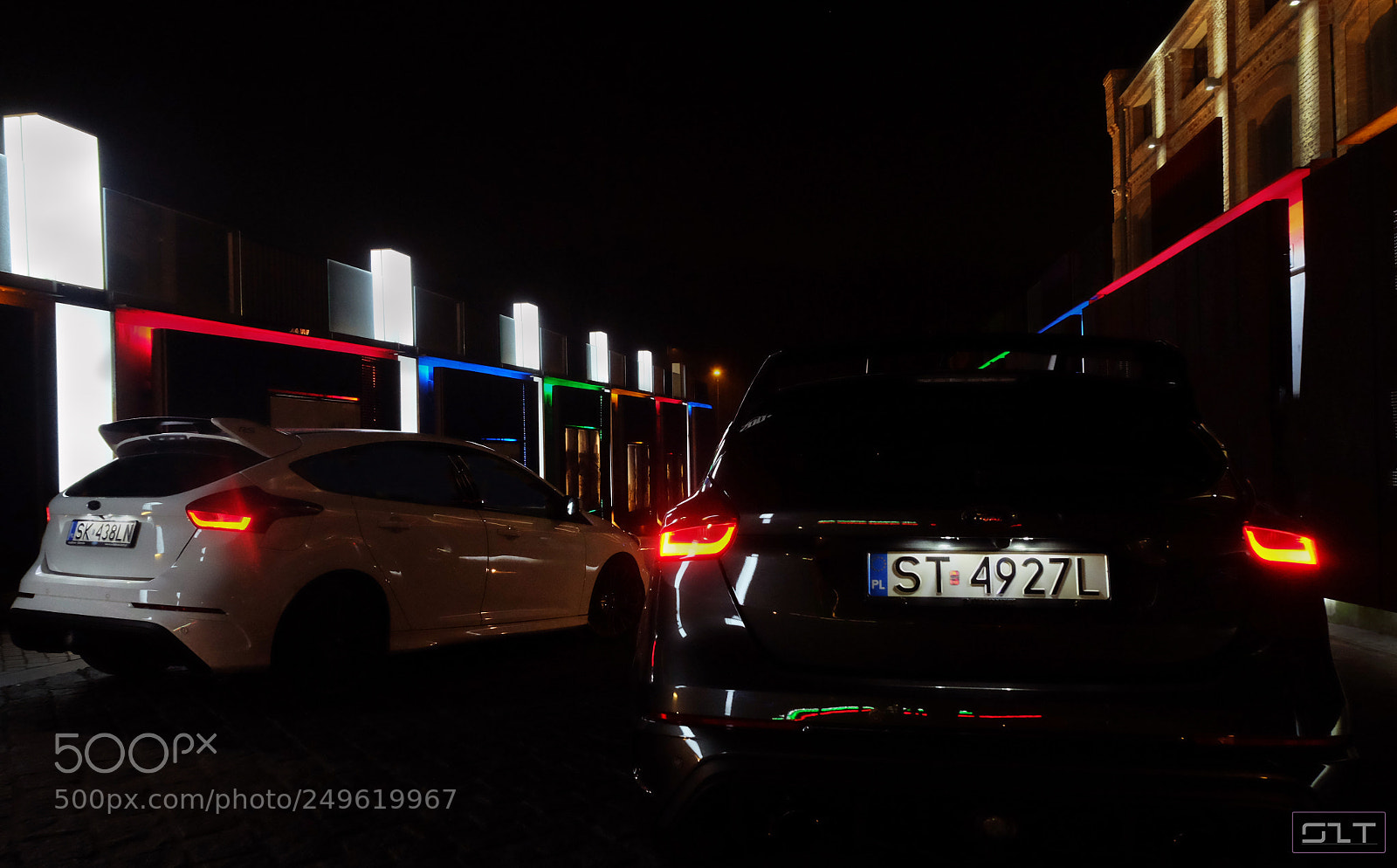 Fujifilm X-M1 sample photo. Red, blue, green photography