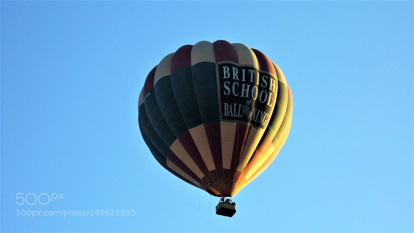 Fujifilm FinePix S4800 sample photo. Hot air balloon photography