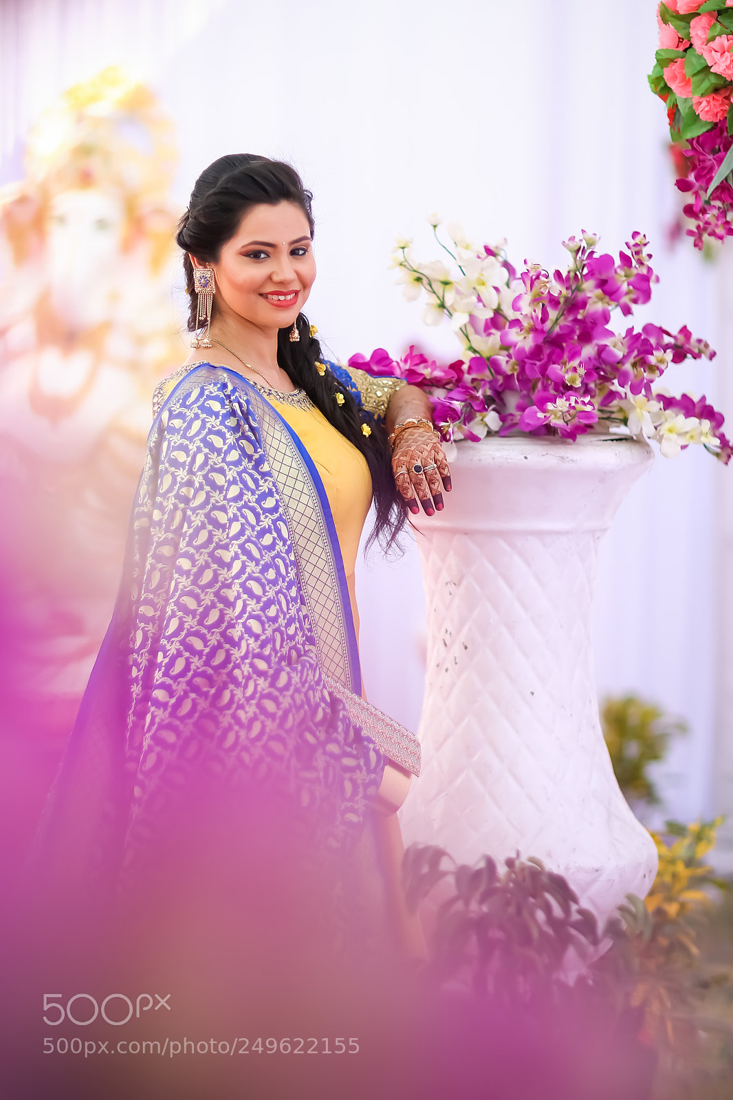 Canon EOS 5D Mark IV sample photo. Colorful portrait photography