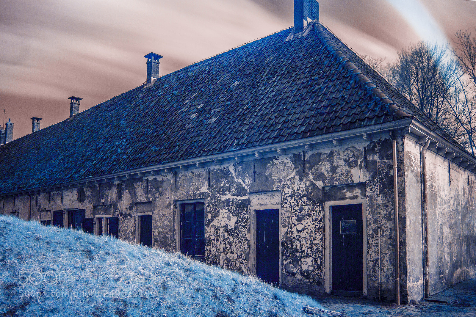 Canon EOS 700D (EOS Rebel T5i / EOS Kiss X7i) sample photo. Infrared house photography