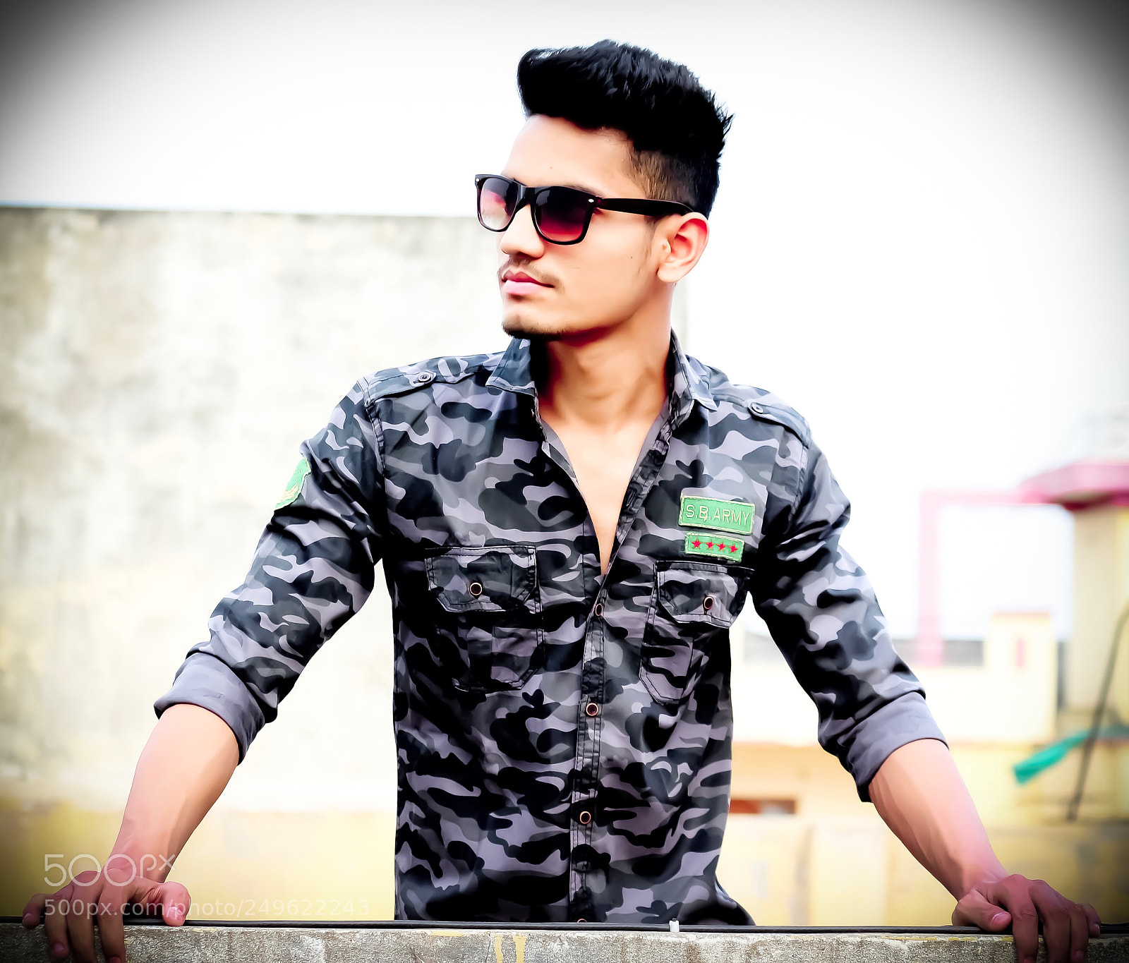 Canon EOS 700D (EOS Rebel T5i / EOS Kiss X7i) sample photo. Portrait pose photography
