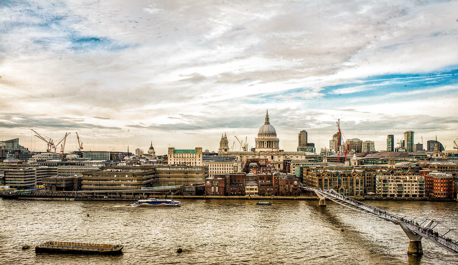 Canon EOS 5D sample photo. London landscape photography