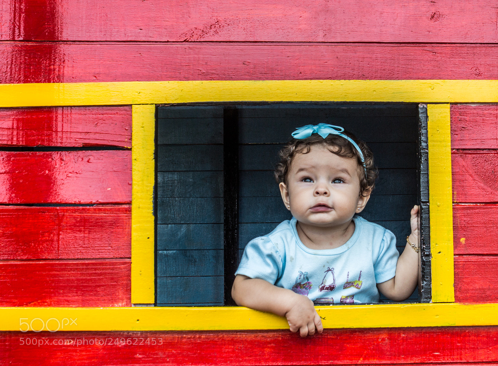 Canon EOS 650D (EOS Rebel T4i / EOS Kiss X6i) sample photo. Baby girl through a photography
