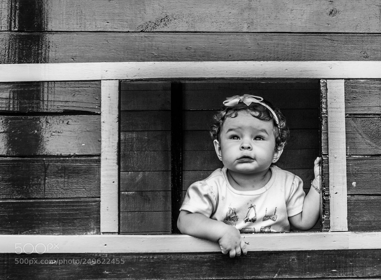 Canon EOS 650D (EOS Rebel T4i / EOS Kiss X6i) sample photo. Baby girl through a photography