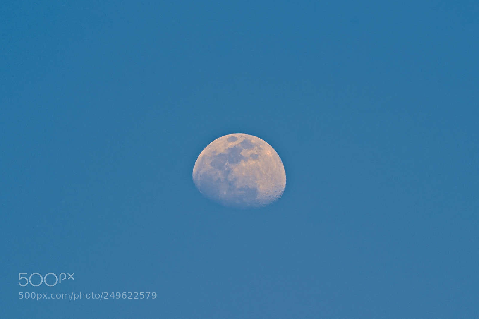 Canon EF 75-300mm f/4-5.6 sample photo. Daylight moon photography