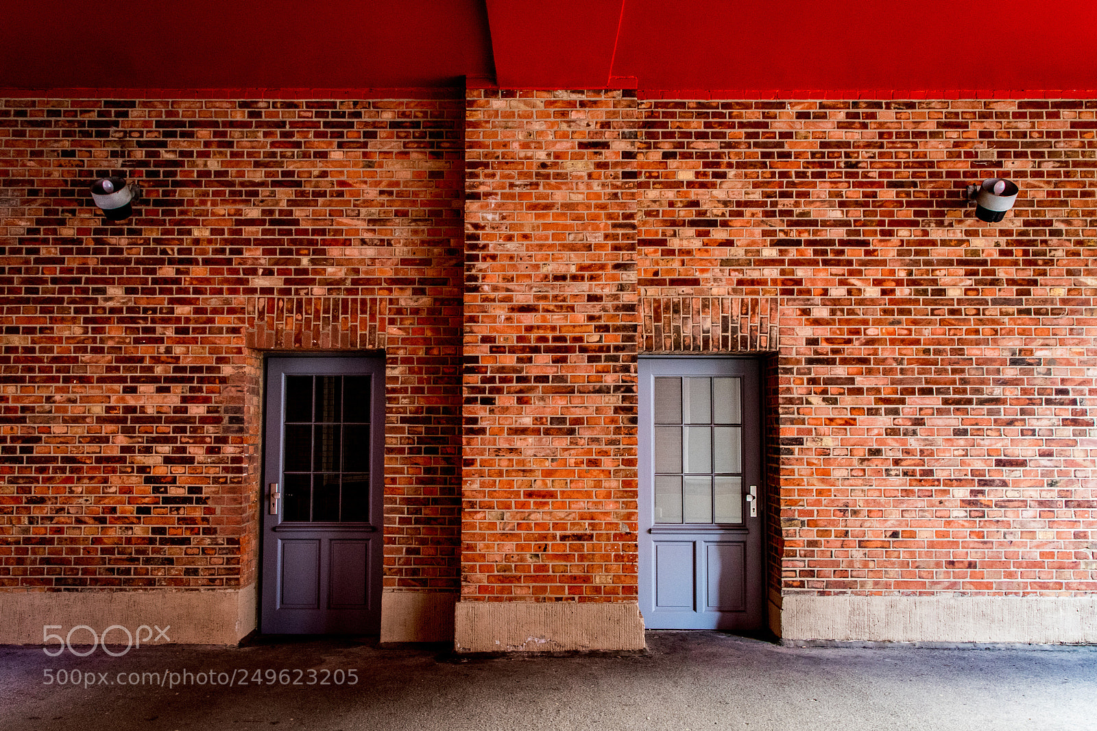 Canon EOS 6D Mark II sample photo. Symmetry photography