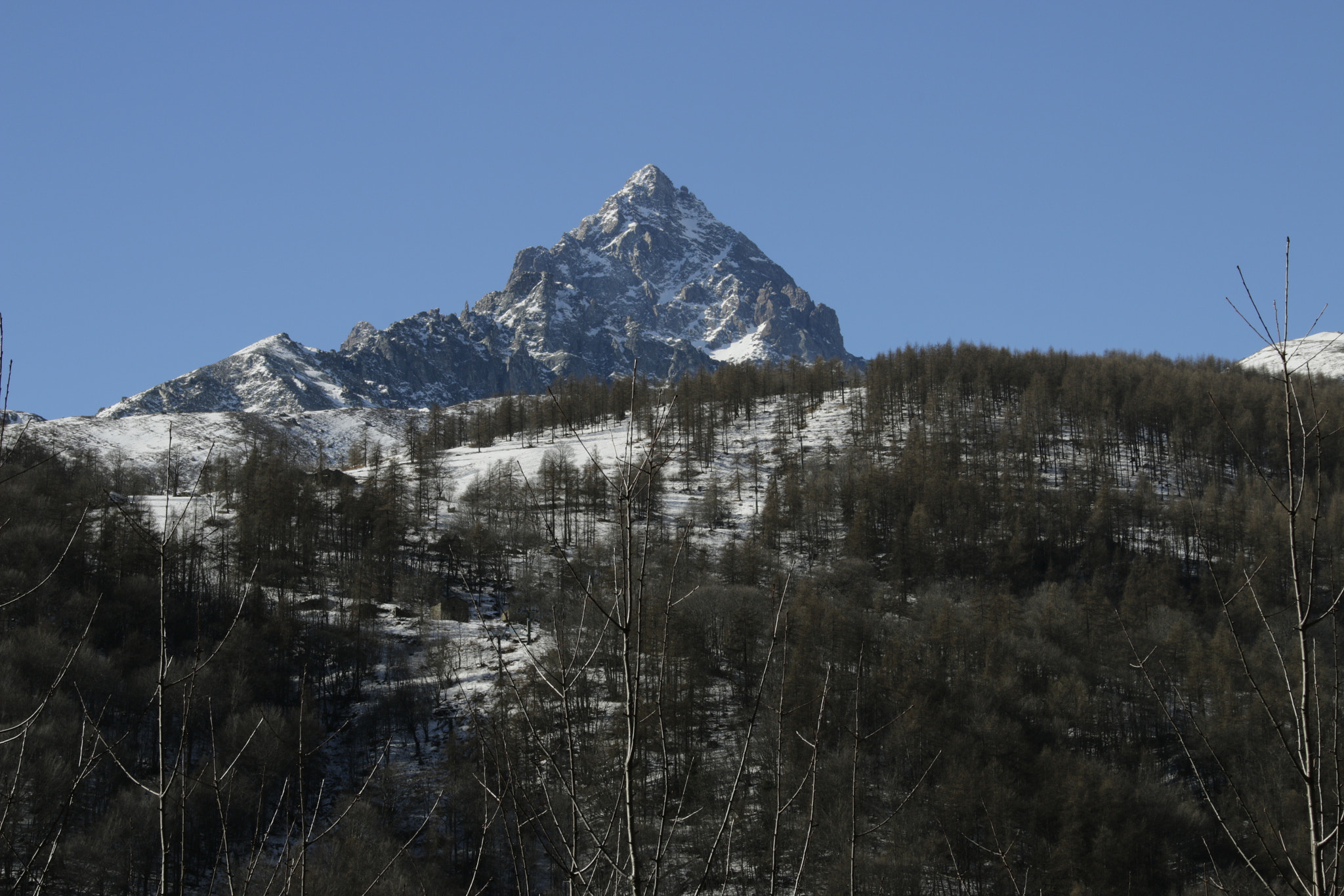 Canon EOS 70D + Sigma 18-200mm f/3.5-6.3 DC OS HSM [II] sample photo. Monviso photography