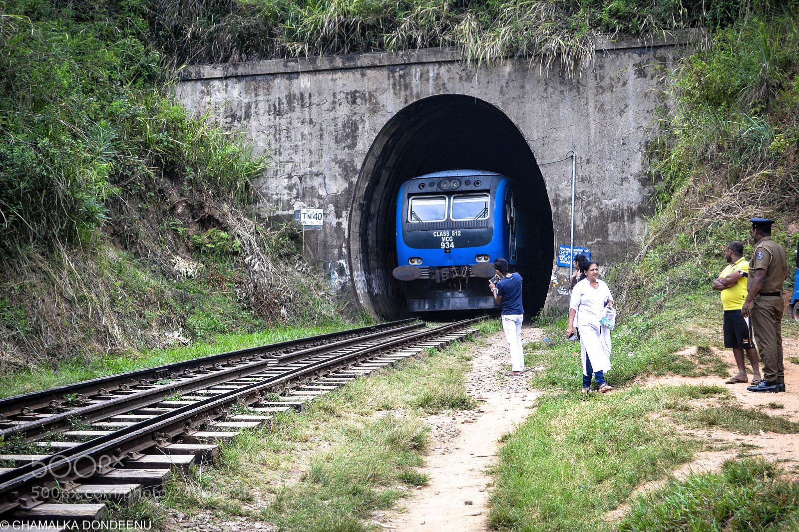 Nikon D3100 sample photo. Train from kandy to photography