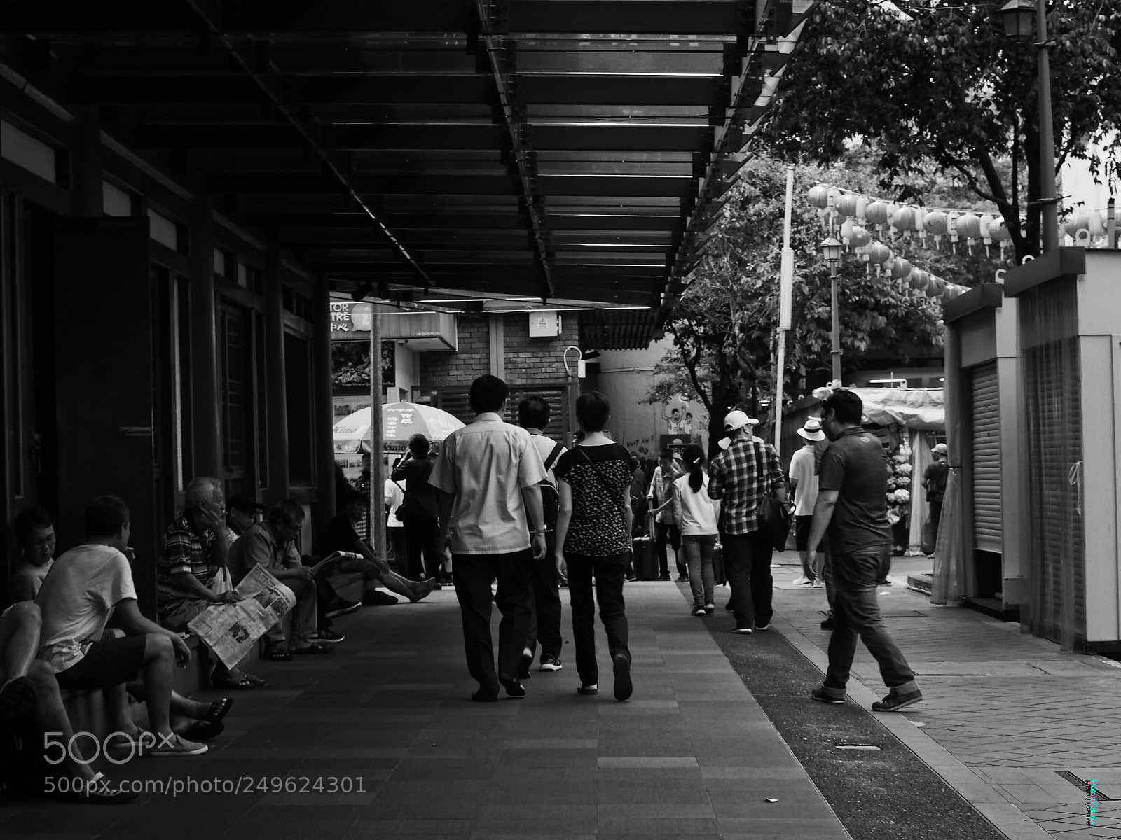 Olympus PEN E-PL6 sample photo. Bnw walkway photography