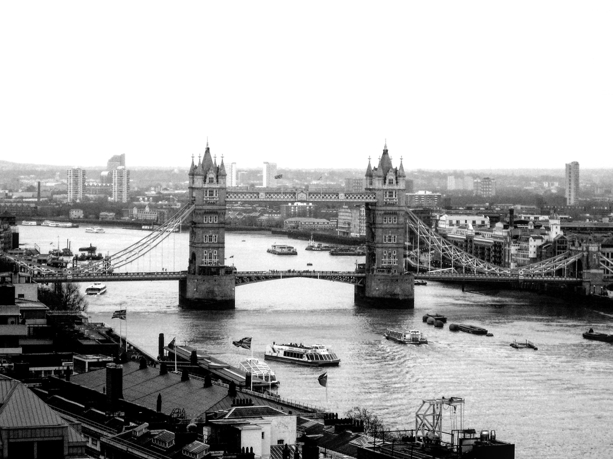 Pentax OPTIO S6 sample photo. Tower bridge photography