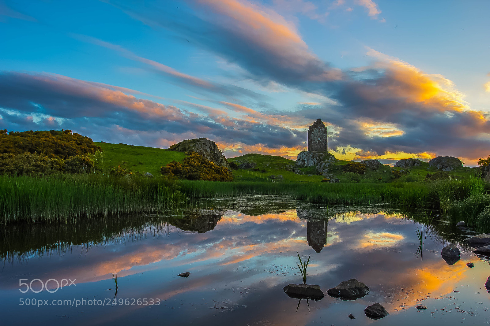 Canon EOS 60D sample photo. Smailholm tower photography