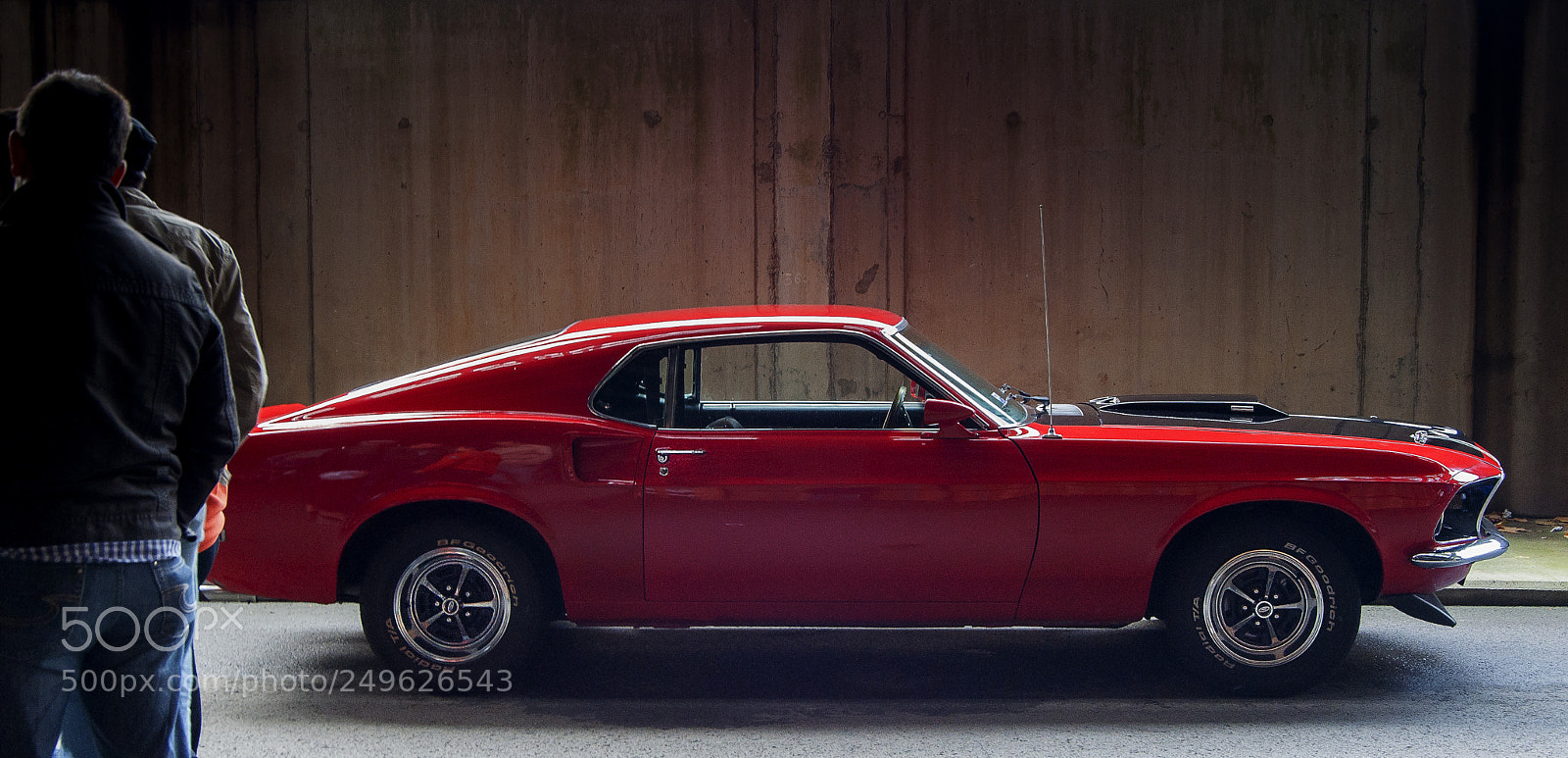 Nikon D90 sample photo. I love this car photography