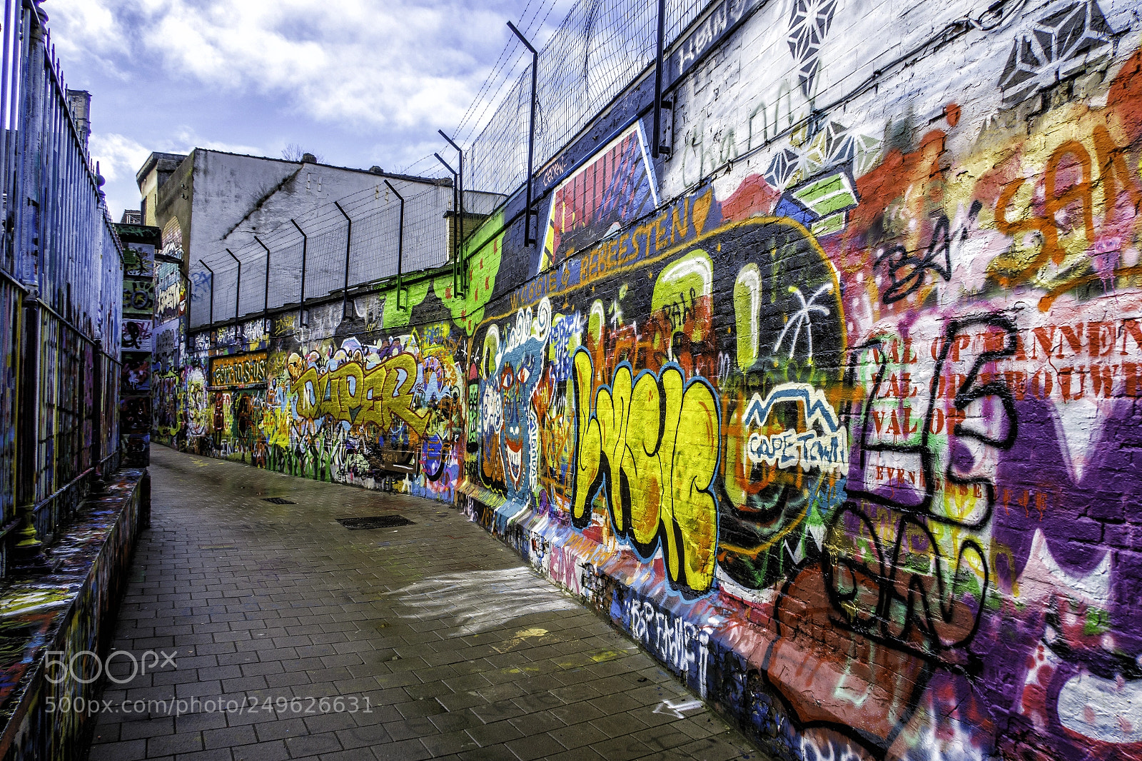 Canon PowerShot G5 X sample photo. Street art photography