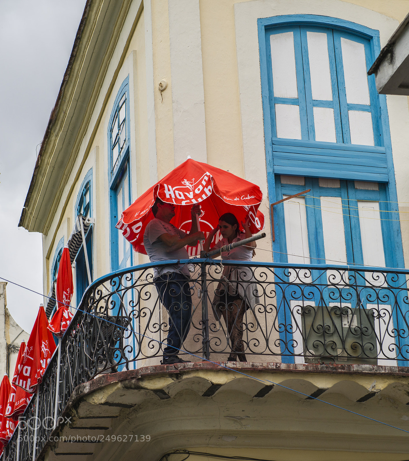 Nikon D800E sample photo. Preparing for havana nightlife photography