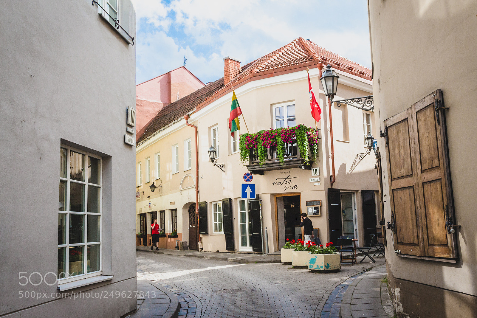 Canon EOS 700D (EOS Rebel T5i / EOS Kiss X7i) sample photo. Alleys of vilnius photography