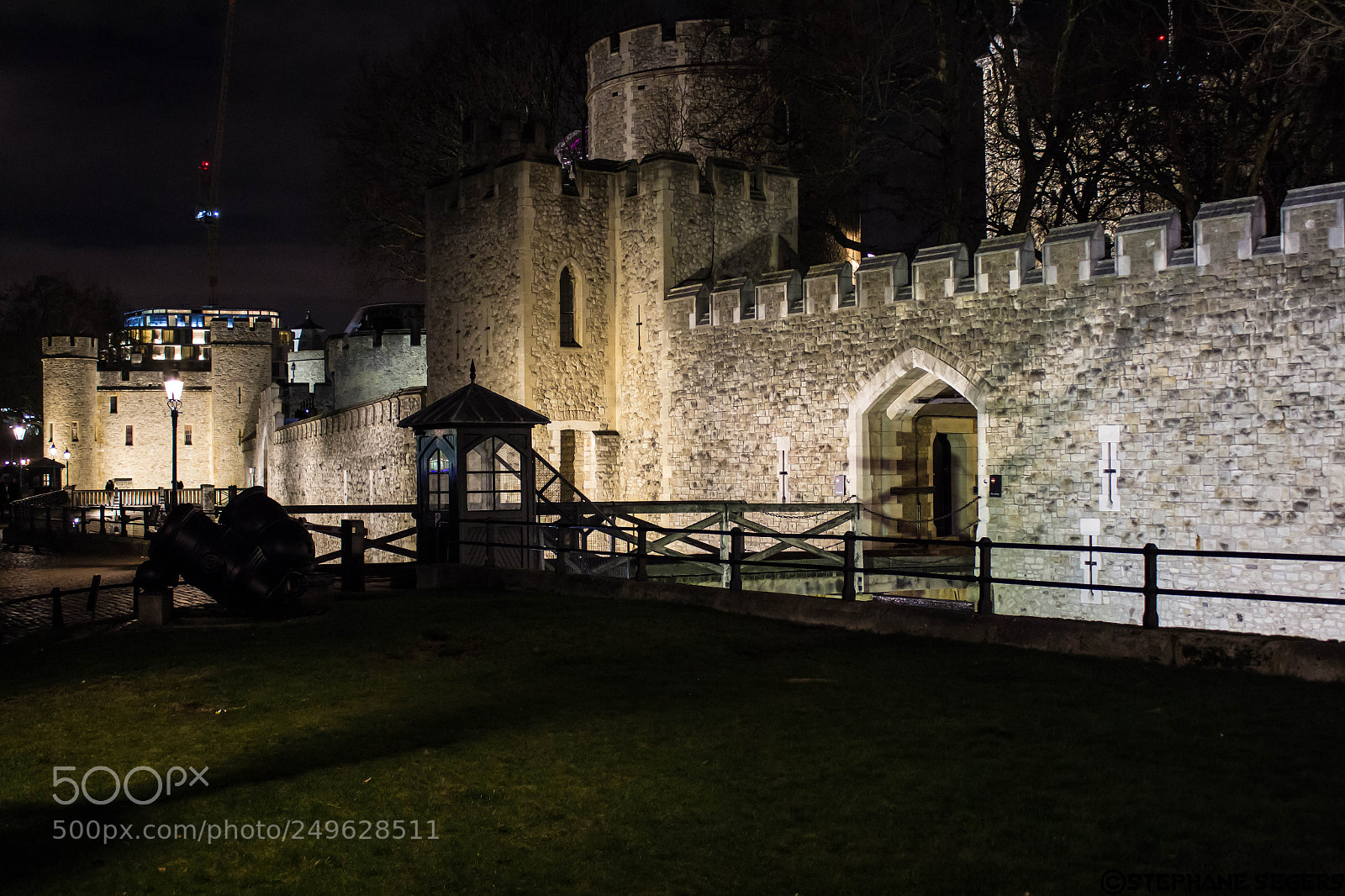Canon EOS 600D (Rebel EOS T3i / EOS Kiss X5) sample photo. Tower of london photography
