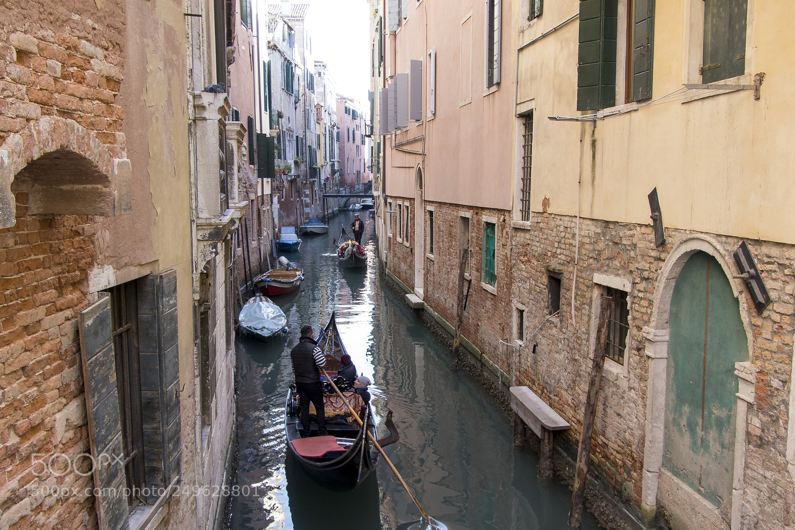 Canon EOS 77D (EOS 9000D / EOS 770D) sample photo. Venice city life photography