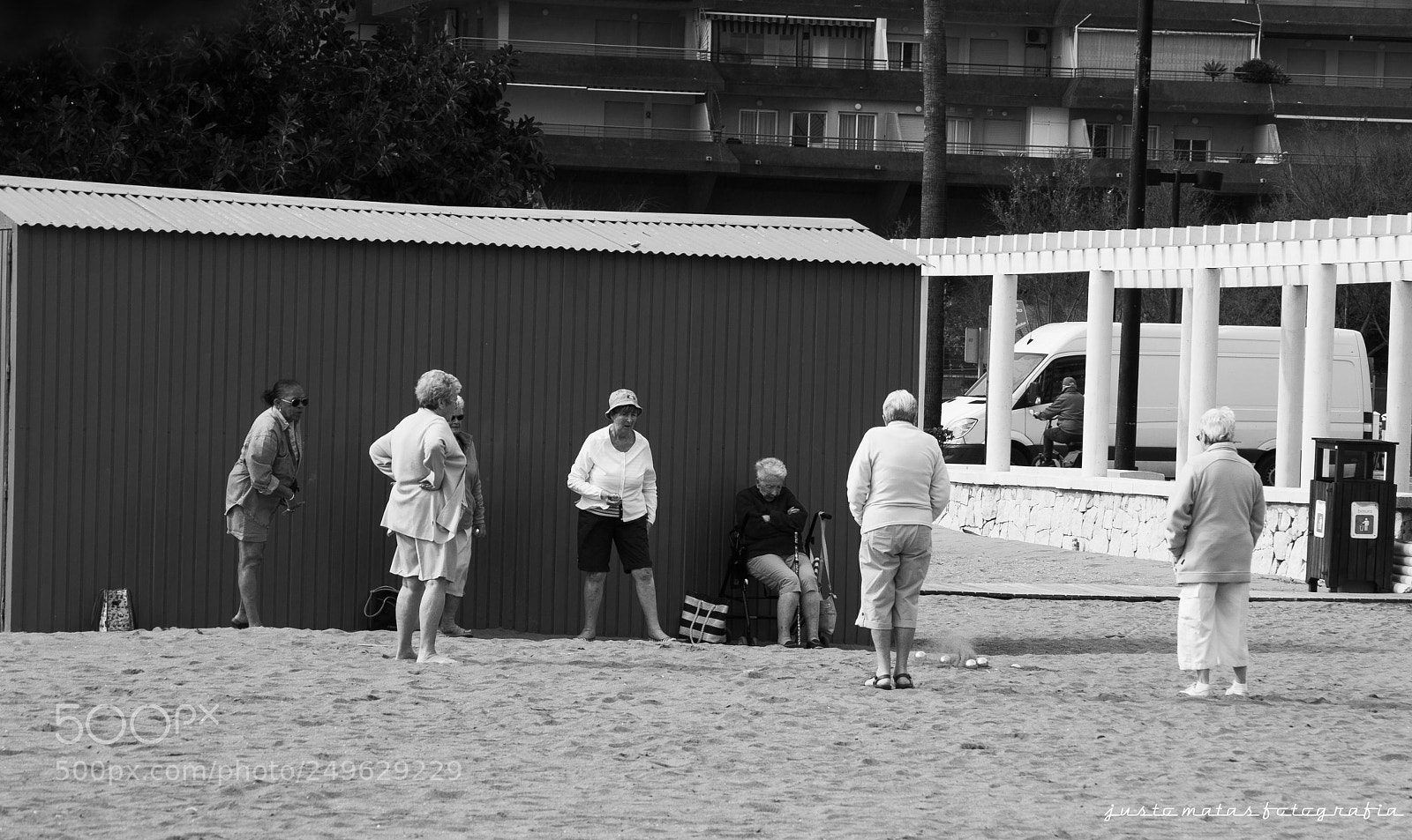 Nikon D3100 sample photo. Jugando a la petanca photography